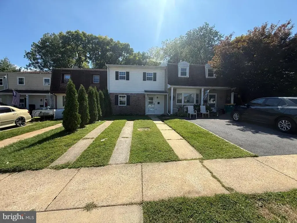 2630 Girard Ave, WEST LAWN