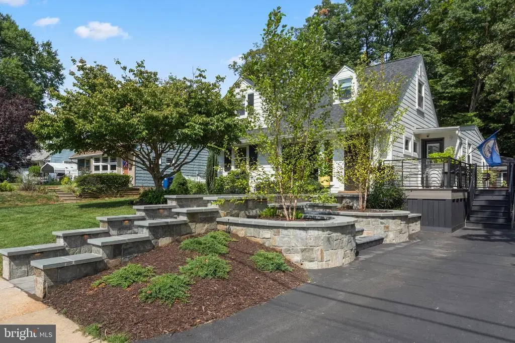 7017 Quander Rd, ALEXANDRIA