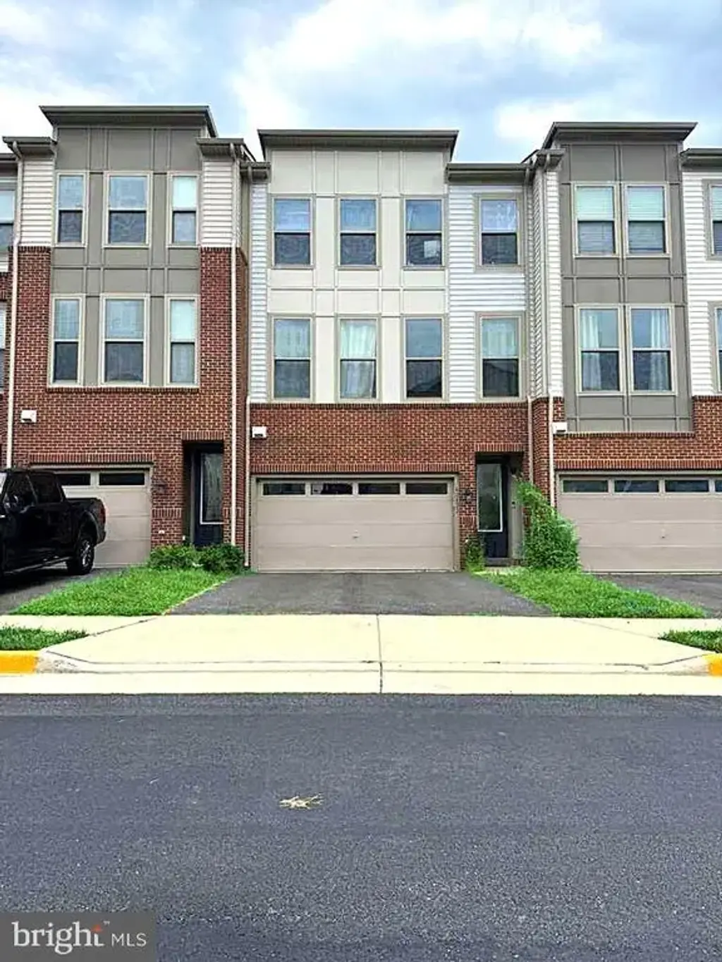 42422 Dogwood Glen Sq, STERLING