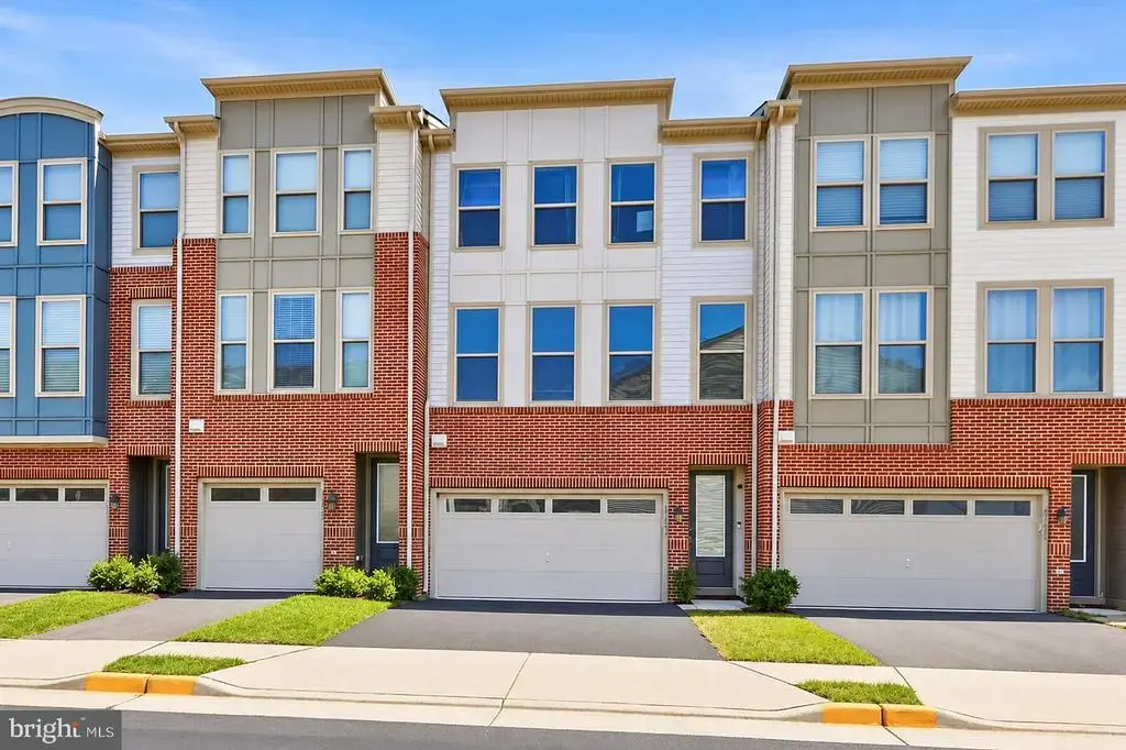 42422 Dogwood Glen Sq, STERLING