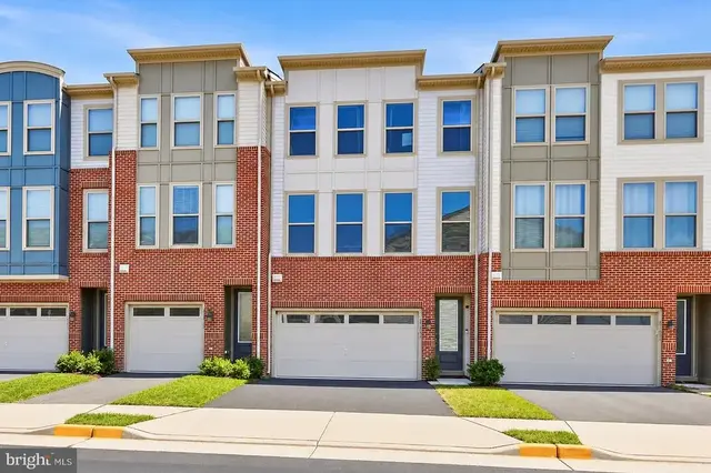 42422 Dogwood Glen Sq, Sterling