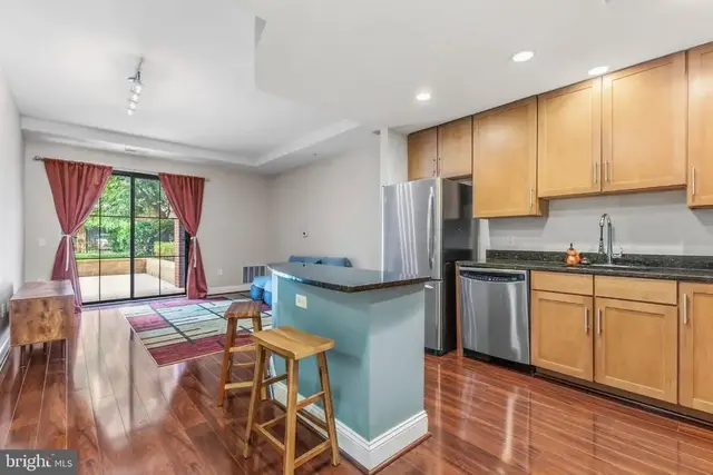 1111 Oronoco #126, Alexandria