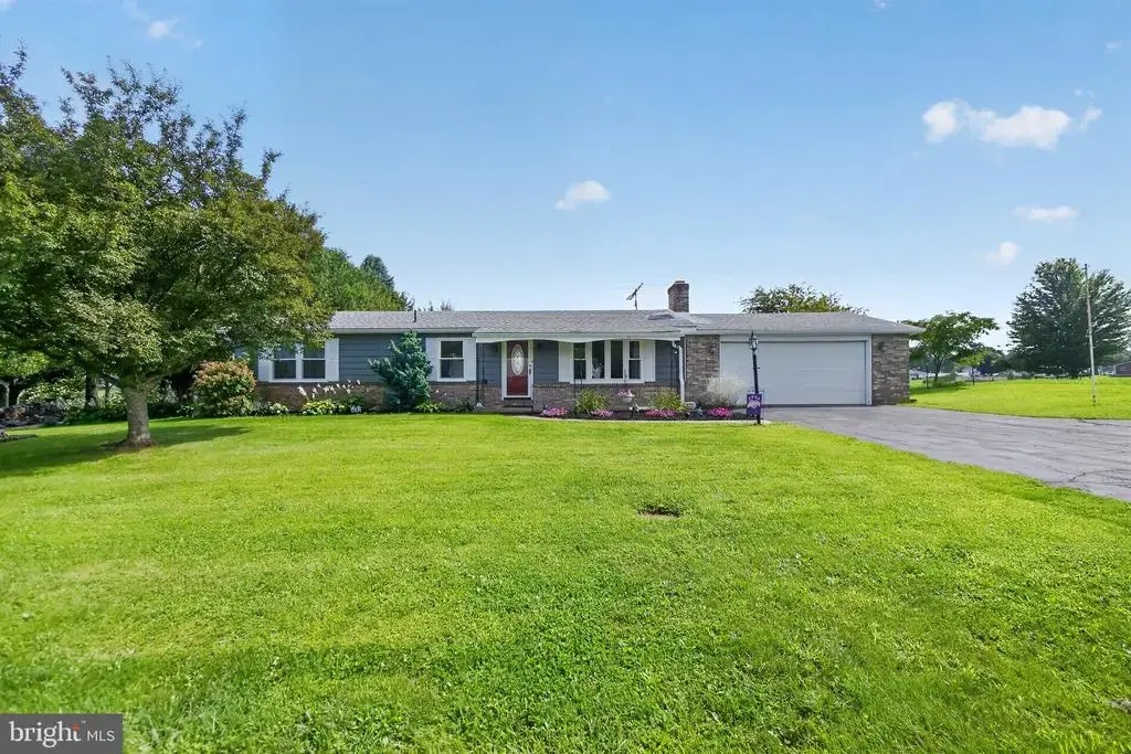 2578 Apple Way, CHAMBERSBURG