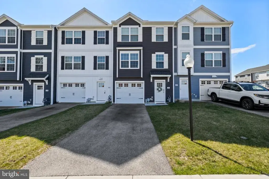 2214 Hadley Boulevard, ENOLA