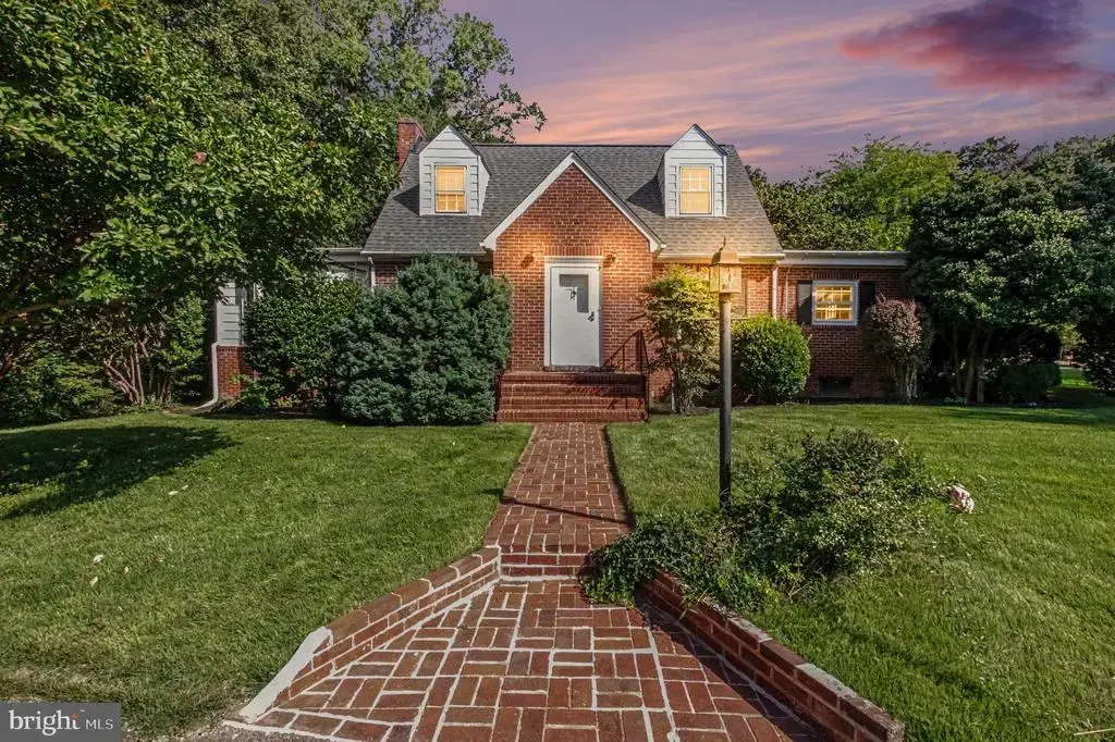 4145 Woodside Dr, FREDERICKSBURG