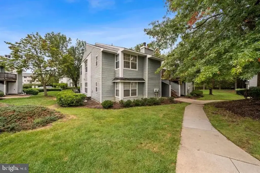 8607 Beekman Pl #7b, ALEXANDRIA