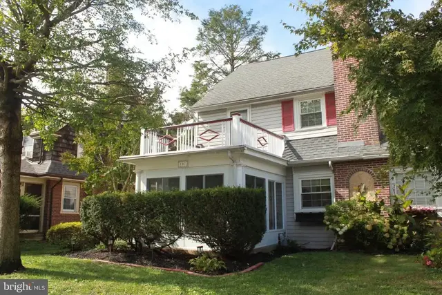 107 Gladstone Rd, Lansdowne