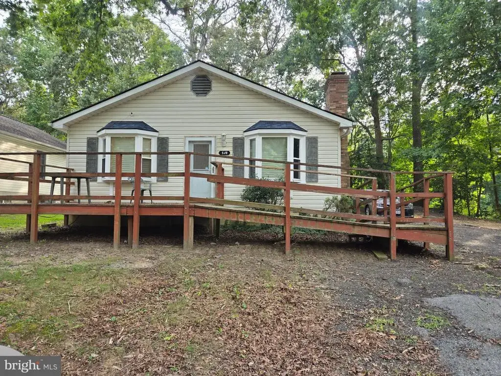 538 Maple Way, LUSBY