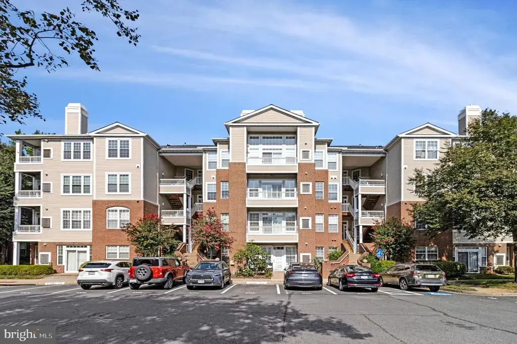 4200 Mozart Brigade Ln #w, FAIRFAX