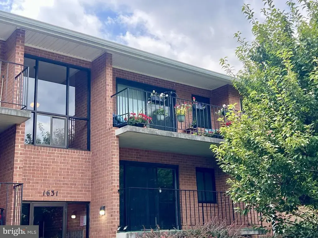 1631 Edgewood Pl #204, HAGERSTOWN