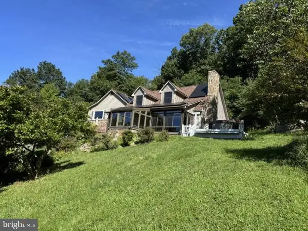 2033 Smith Run Rd, BENTONVILLE