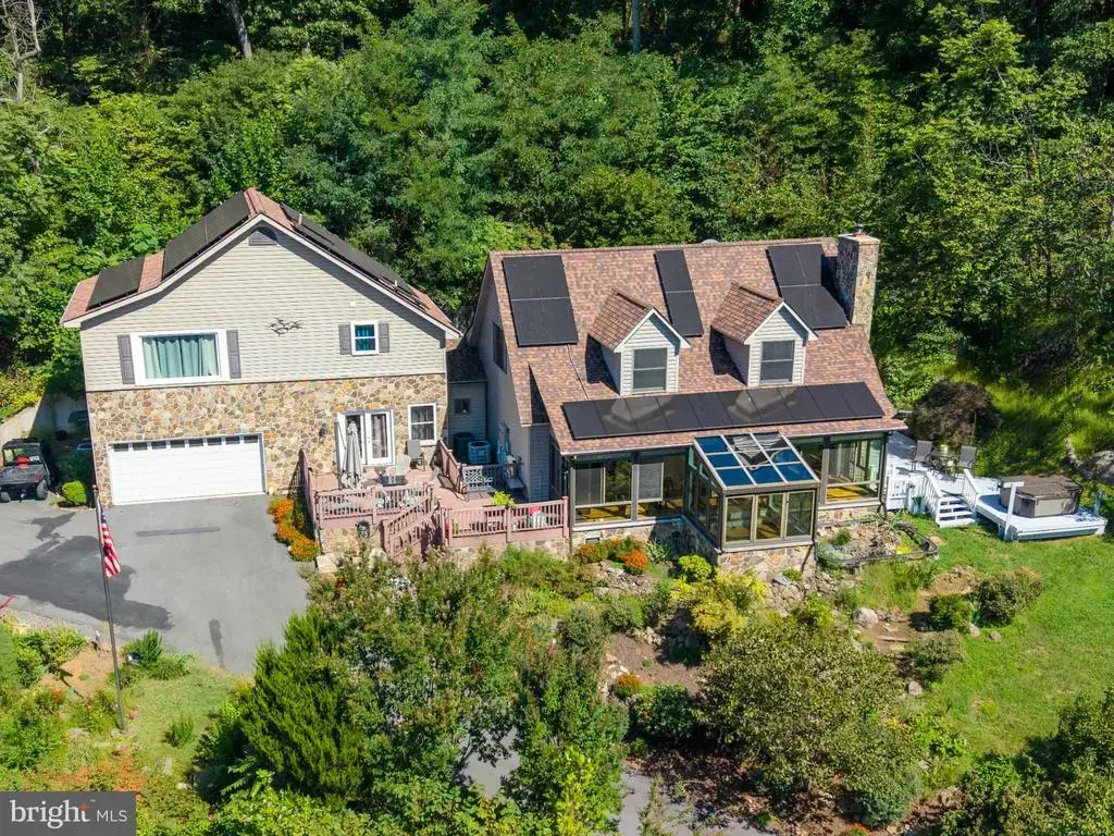 2033 Smith Run Rd, BENTONVILLE