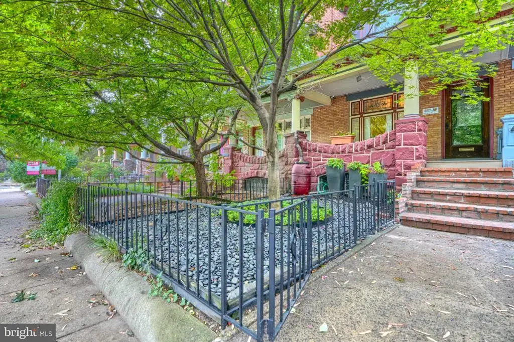 2710 N Calvert St, BALTIMORE