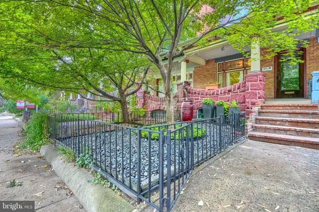 2710 N Calvert St, Baltimore