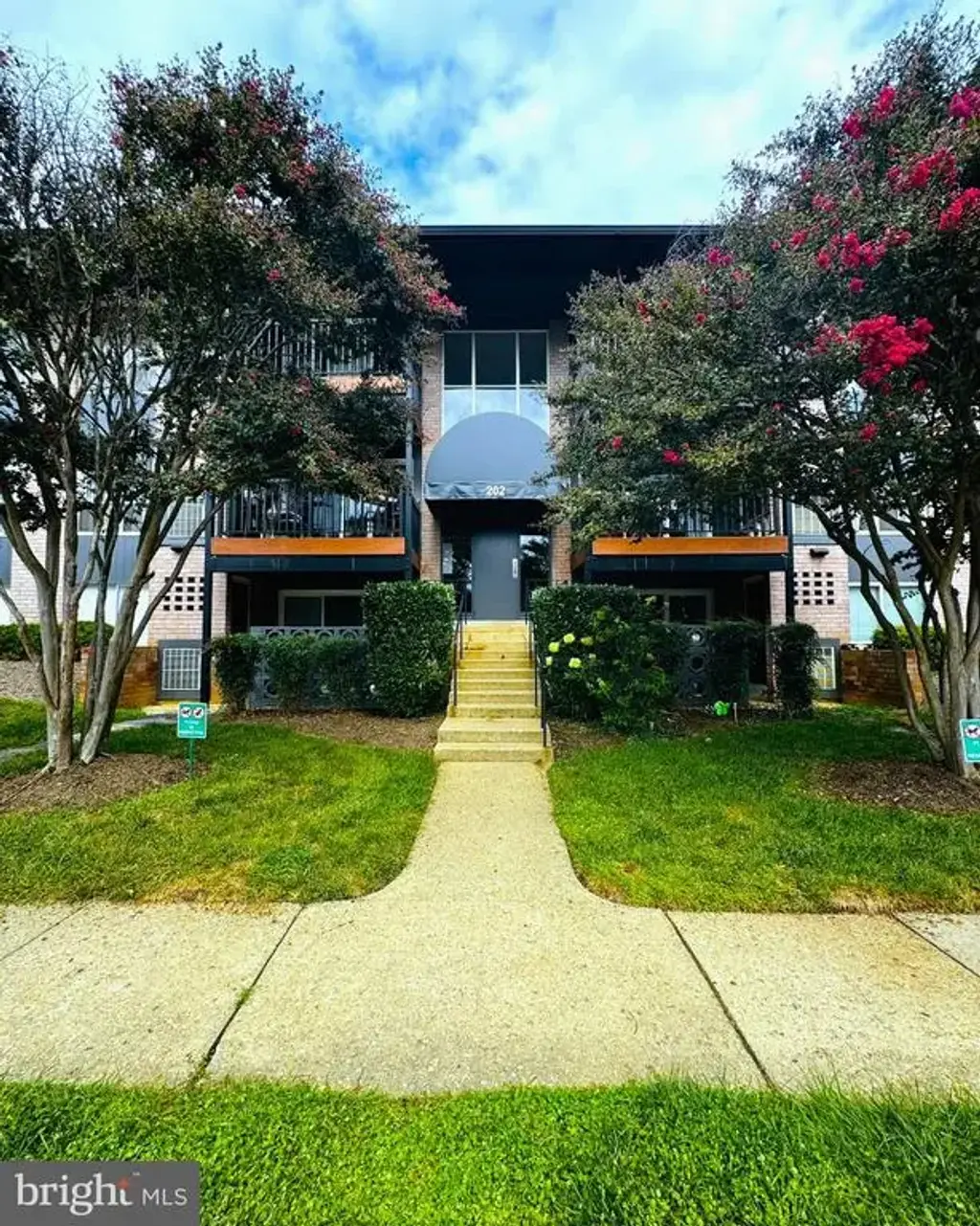 202 Park Terrace Ct Se #21, VIENNA