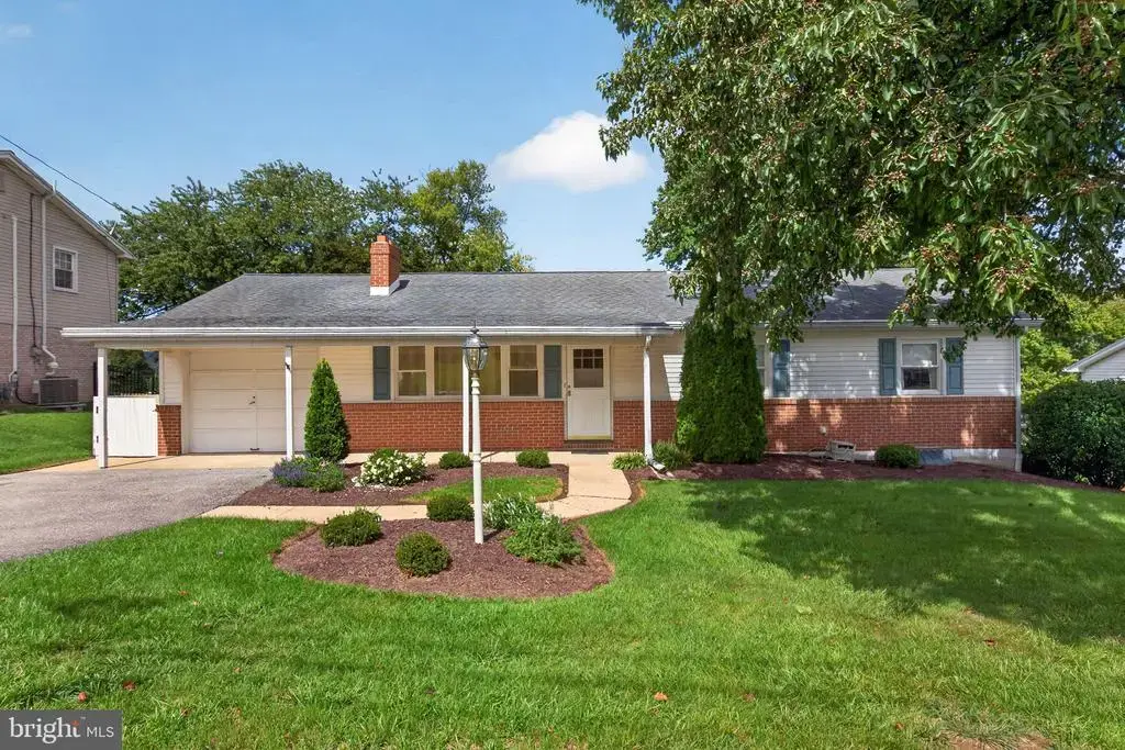 4287 Webster Dr, YORK