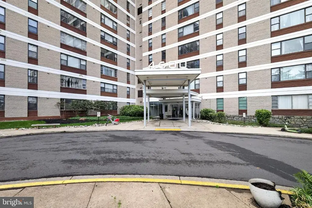 4600 Duke St #403, ALEXANDRIA
