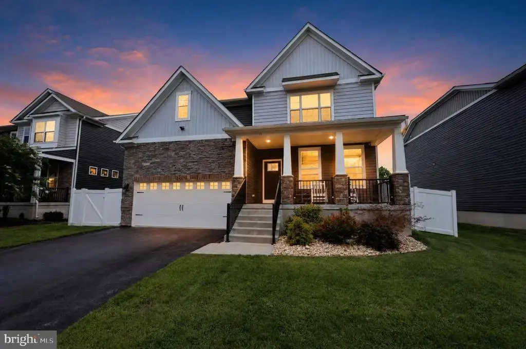 11 Westmont Dr, MEDFORD