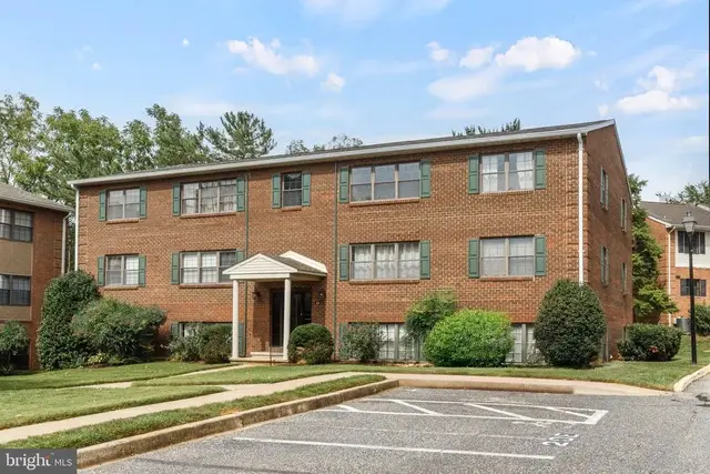 20 Alanbrooke Ct #20f, Towson