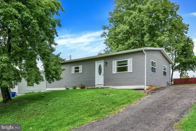 1257 Dauphin Pl, Birdsboro
