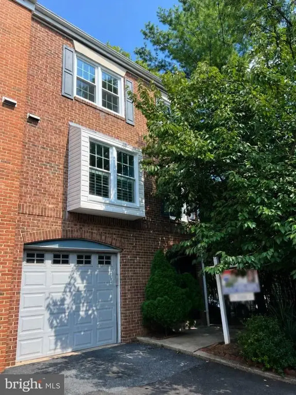 5 Grace Church Ct, SILVER SPRING