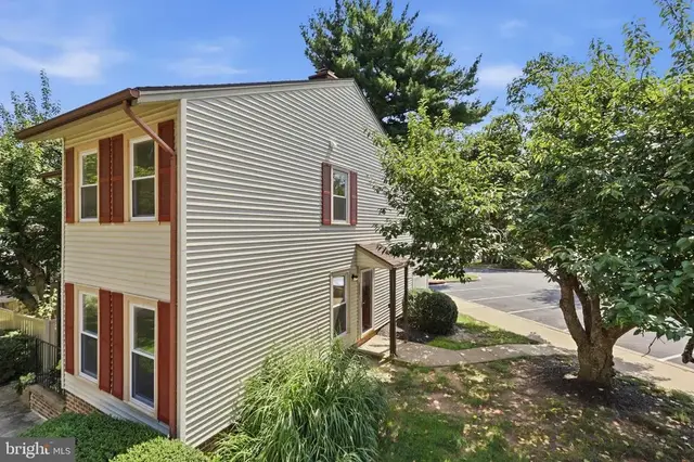 2825 Chablis Cir, Woodbridge