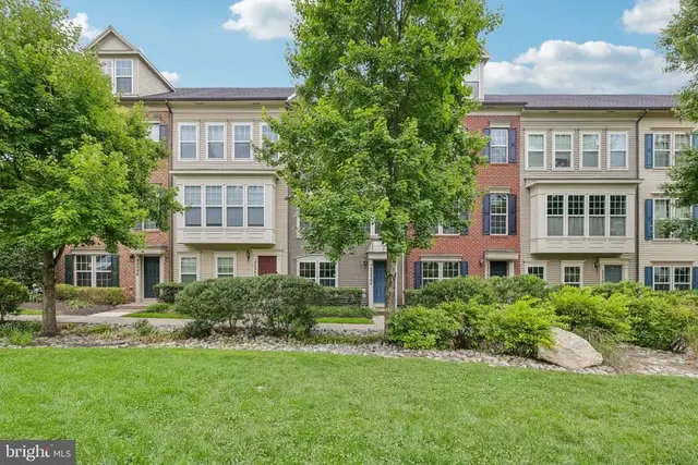 22504 Phillips St #503, Clarksburg