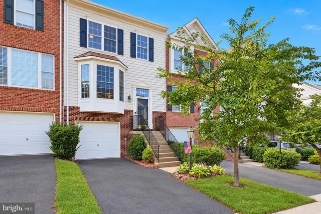 9818 Cheshire Ridge Cir, Manassas
