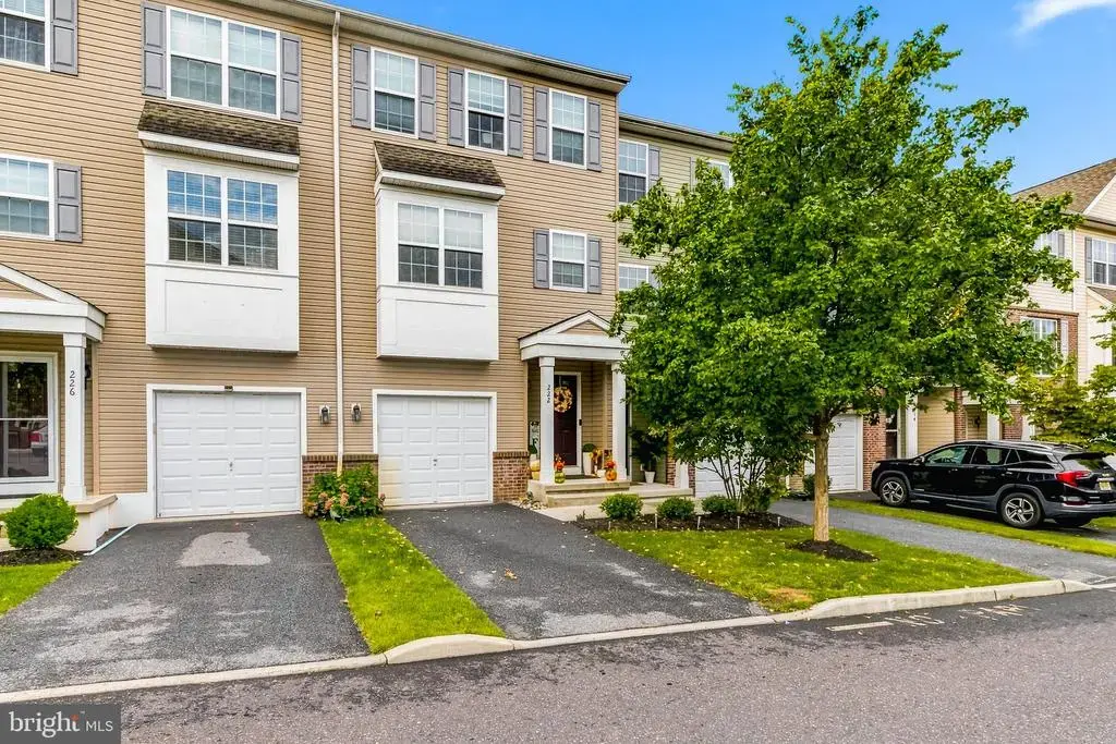 222 Sal Corma Pl, WENONAH