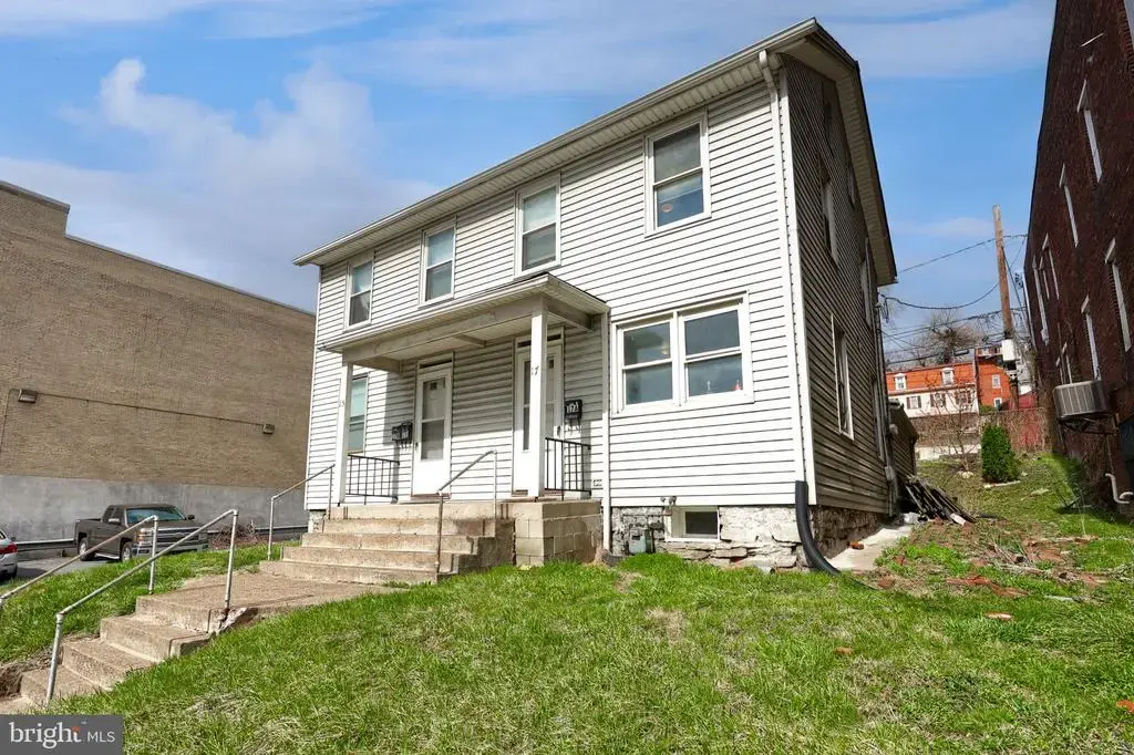 15 S Front St, STEELTON