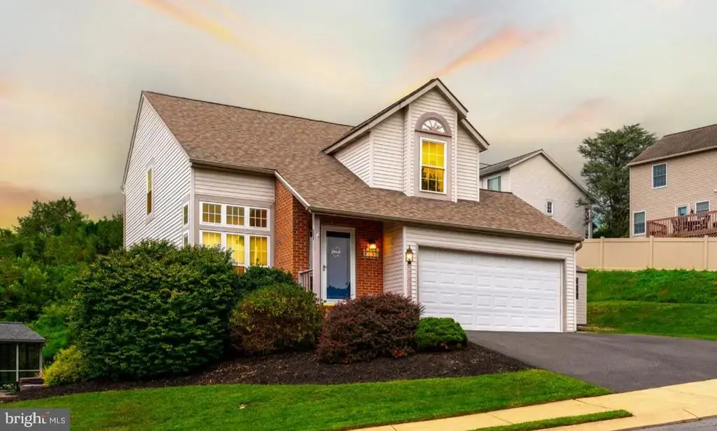 190 Mason Dr, EPHRATA