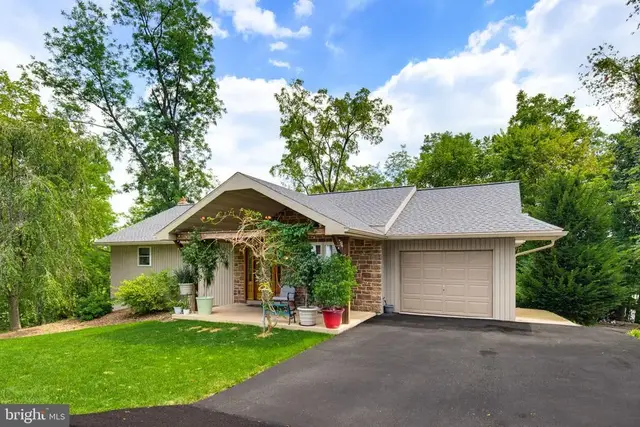 78 Parkview Dr, Elizabethtown