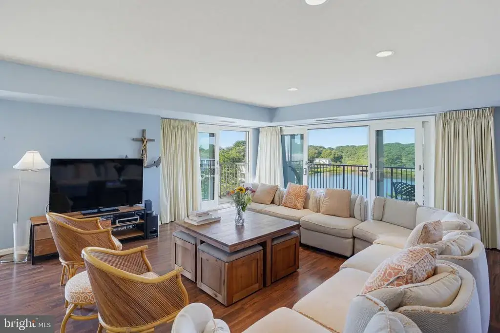527 N Boardwalk, REHOBOTH BEACH