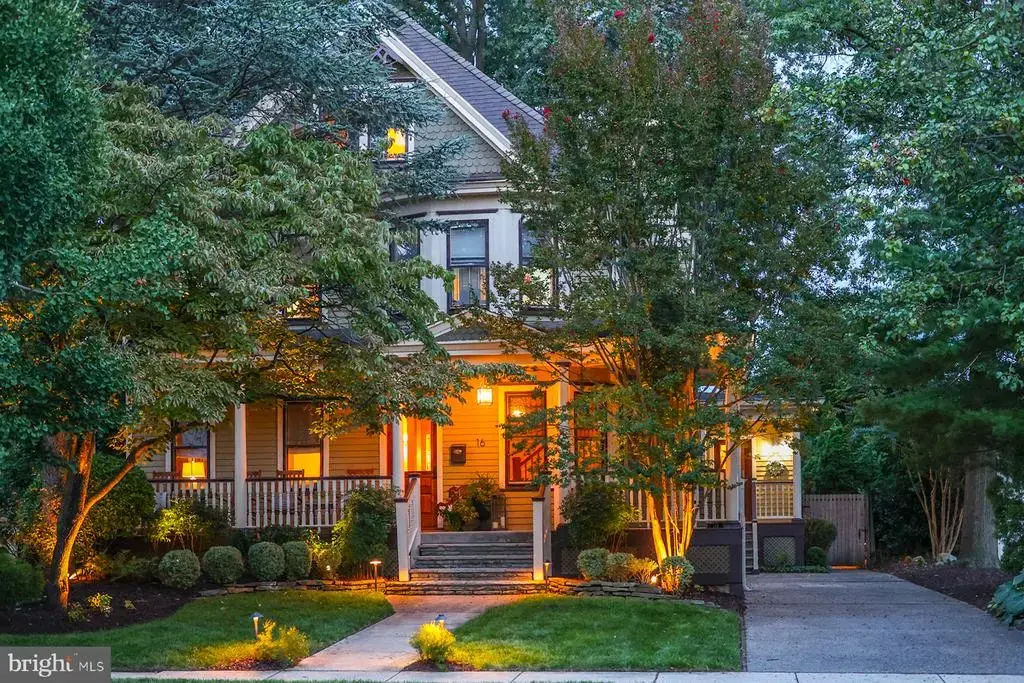 16 E Stiles Ave, COLLINGSWOOD