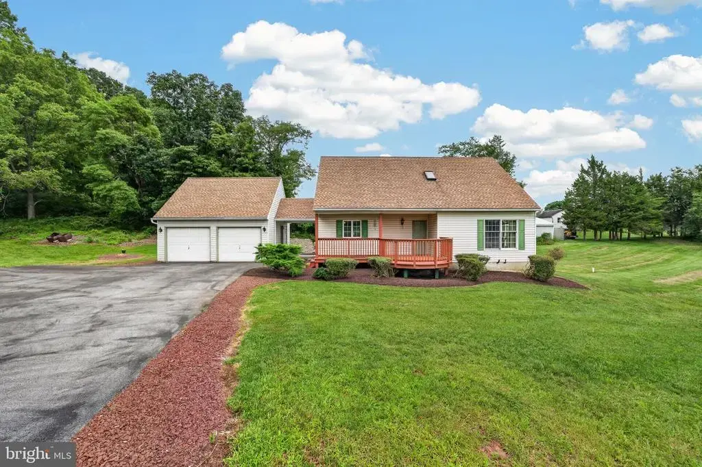 5039 Valley View Rd, MOHNTON