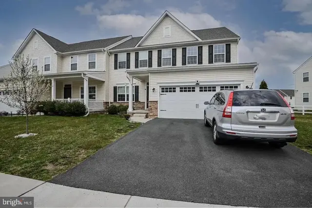219 Felix Dr, Newark