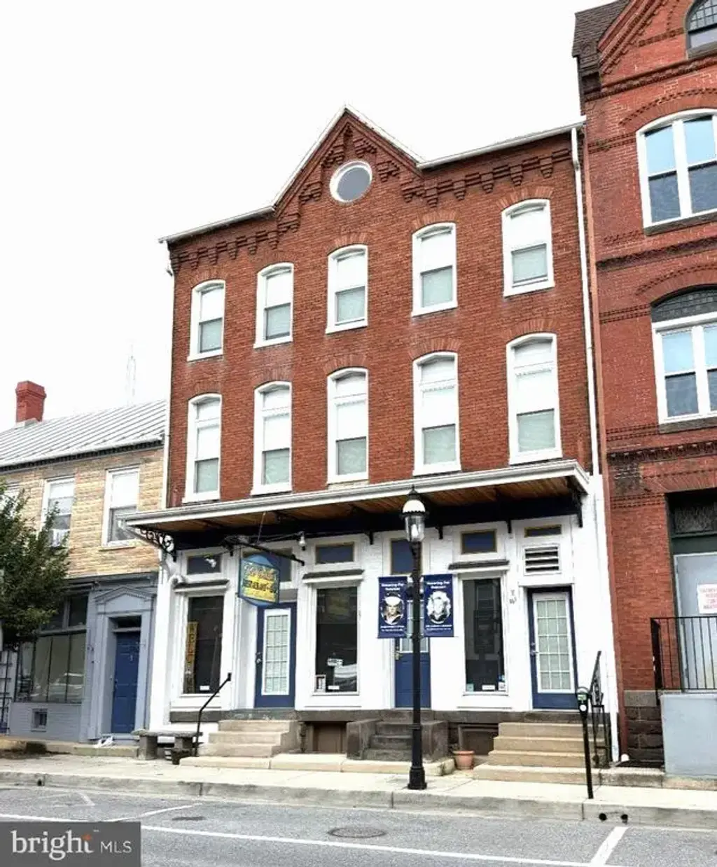 16-20 W Main St, EMMITSBURG