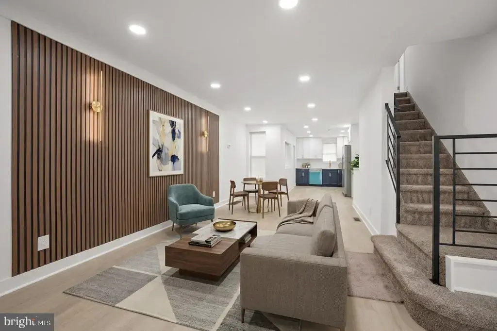 581 1/2 Rosalie St, PHILADELPHIA