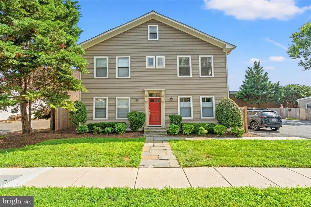 409 E Raymond Ave #6, ALEXANDRIA