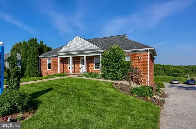735 S Pleasant Ave, Dallastown