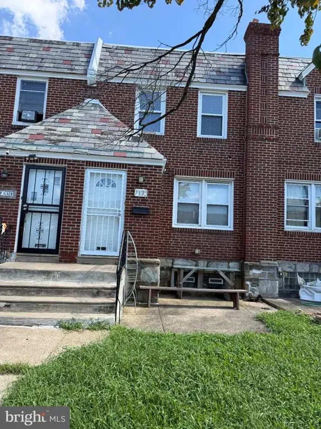 7133 Large, PHILADELPHIA