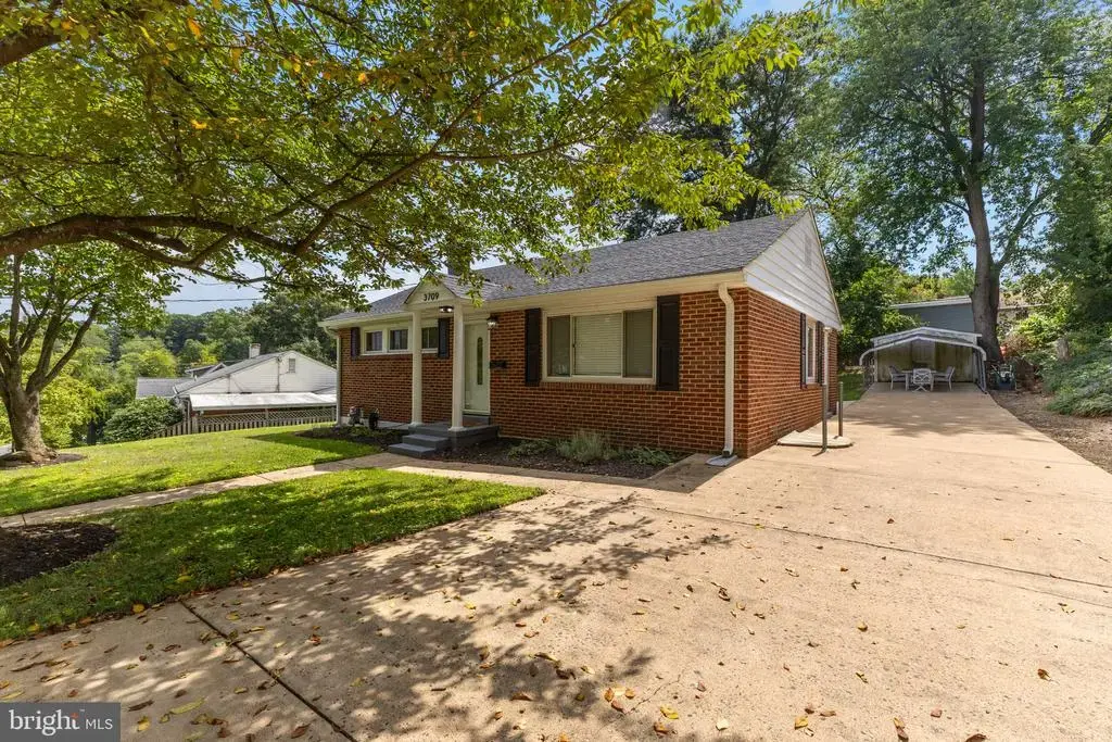 3709 Heather Ct, ALEXANDRIA