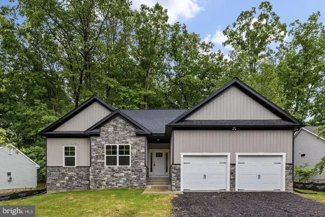 1109 Lakeview Pkwy, Locust Grove