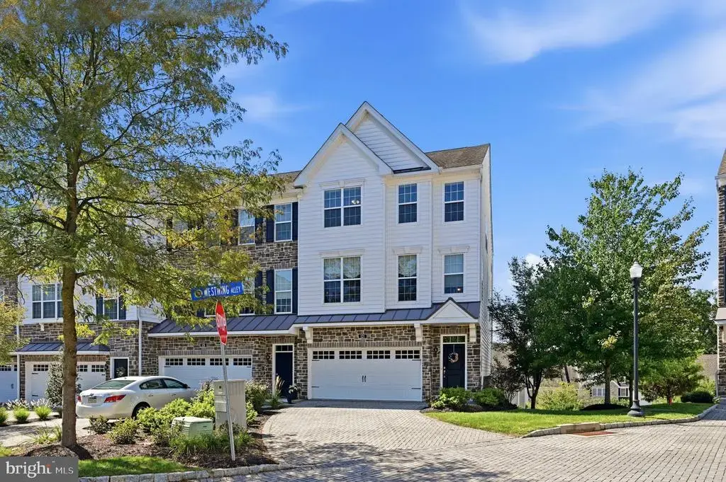 121 Corvus Cir, MEDIA