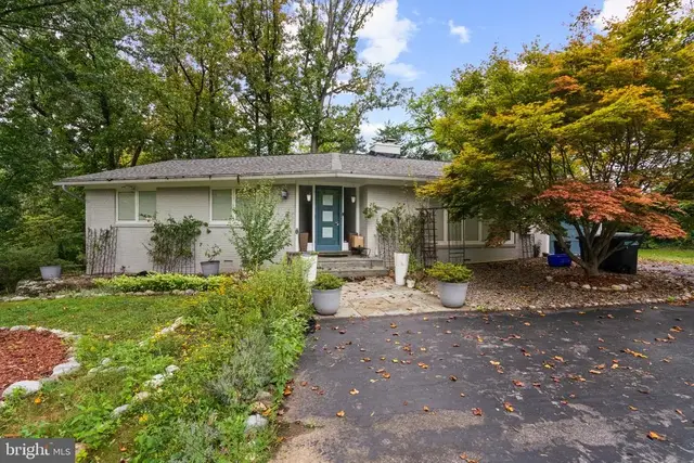 7514 Nevis Rd, Bethesda