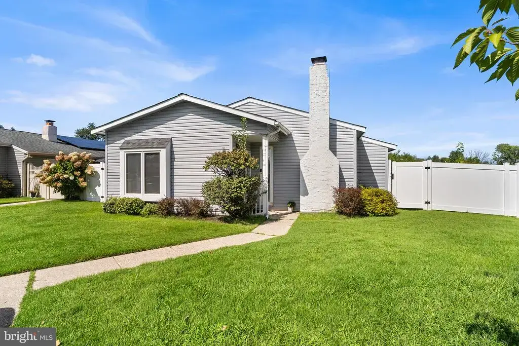 11 Willow Pl, LOGAN TWP