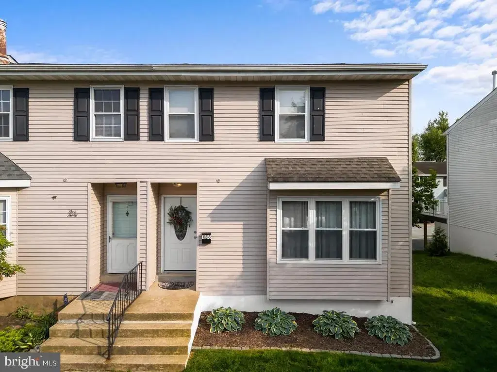 128 E Green Valley Cir, NEWARK