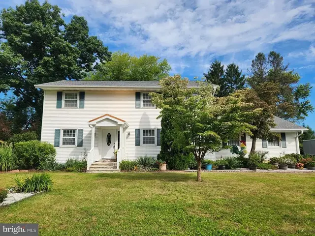 27 Forest Ave, Hershey