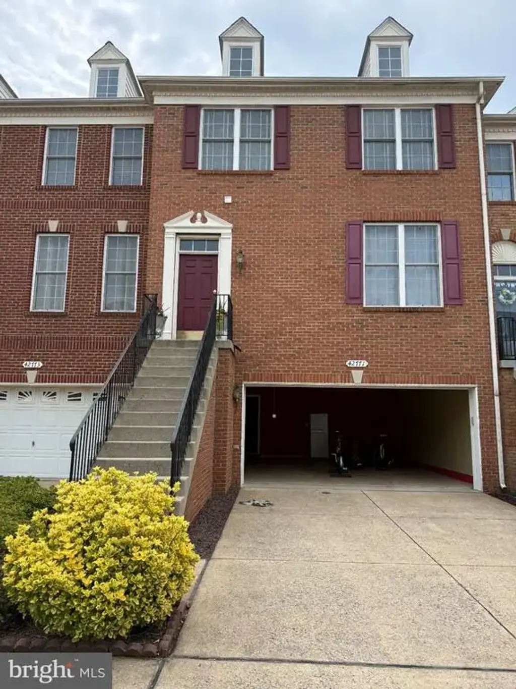 42771 Locklear Ter, CHANTILLY