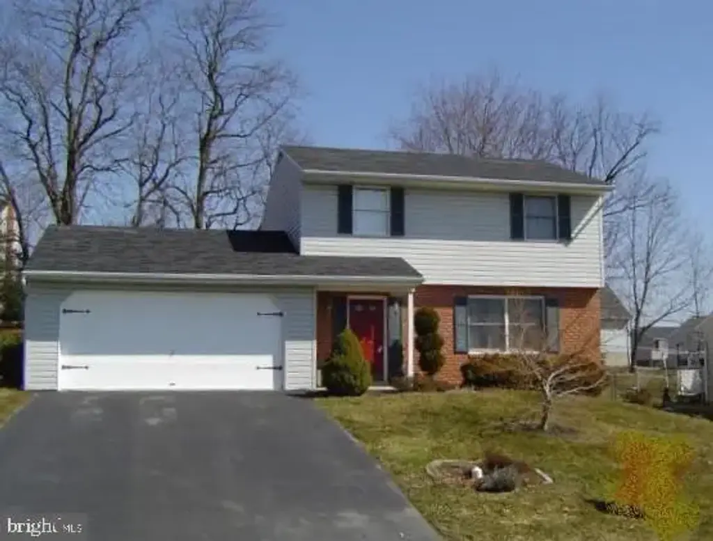 3160 Greenridge Dr, LANCASTER